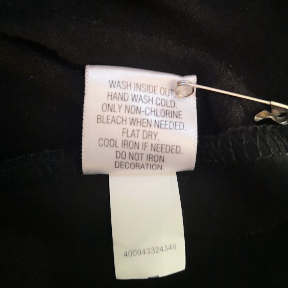 Apt. 9 Ladies Black with Sequins on Front Size Medium Top - Picture 6 of 9